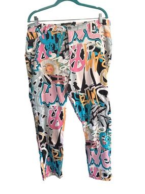 Women’s Graffiti Print Leggings - Pink Multi